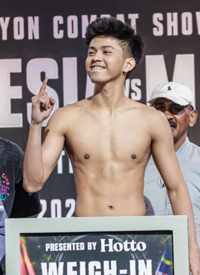 Boxing fighter physique reference